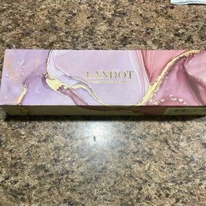 NEW NIB LANDOT FLAT IRON